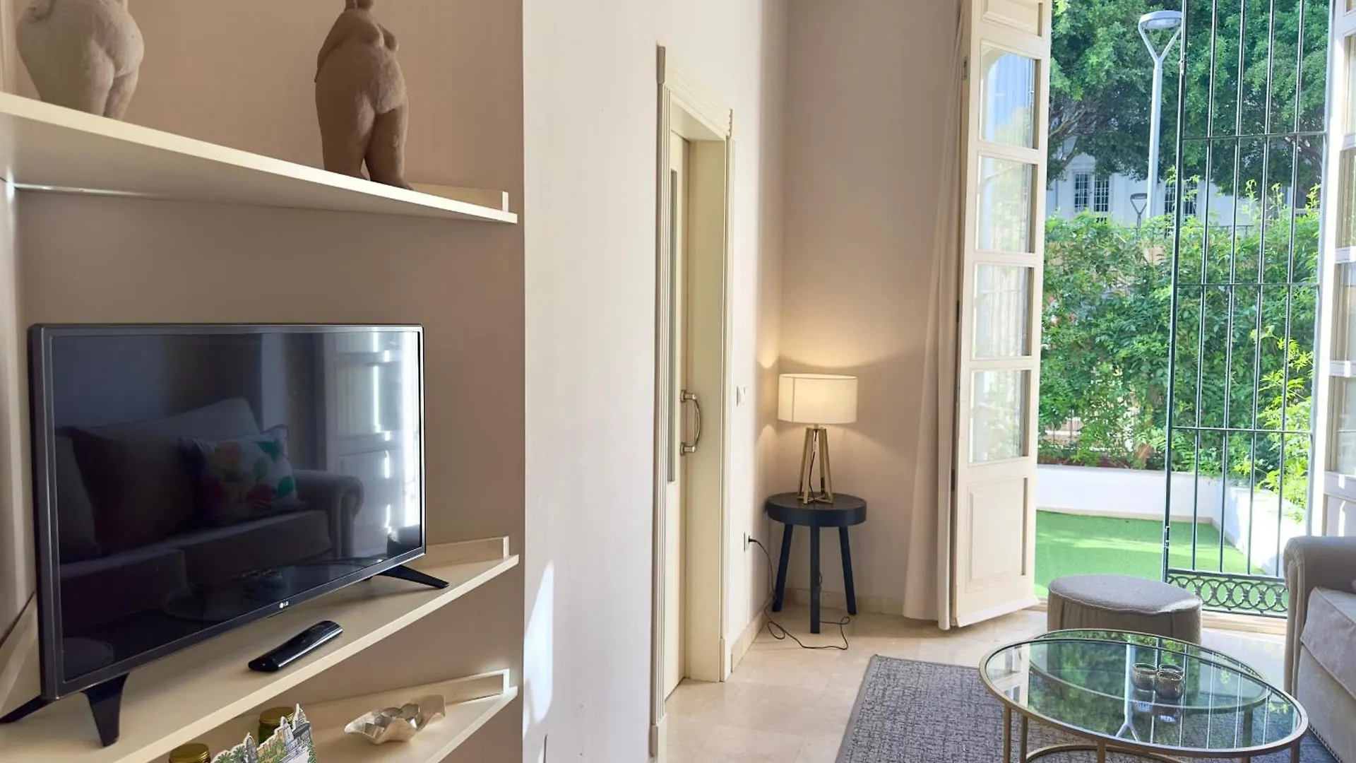 Apartamento Urbe10 Pries Garden Málaga
